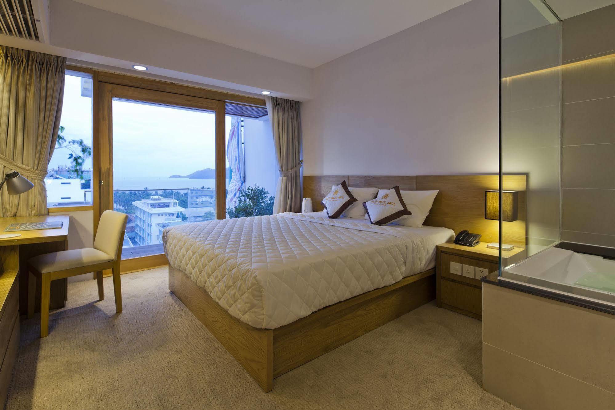 Golden Holiday Hotel Nha Trang Exterior photo
