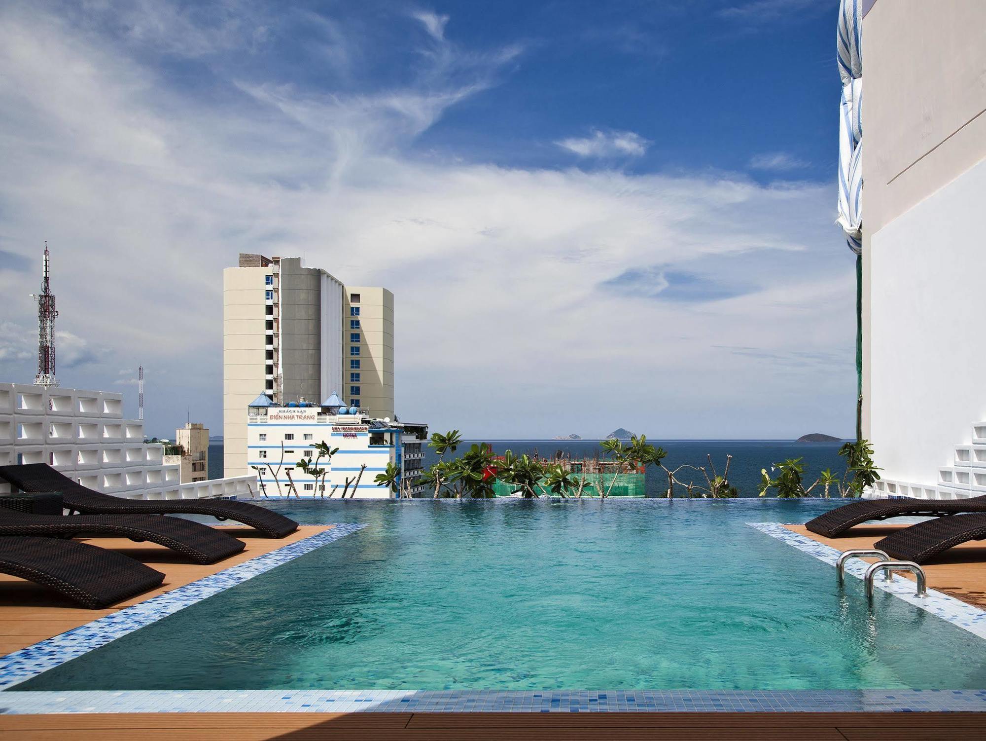 Golden Holiday Hotel Nha Trang Exterior photo